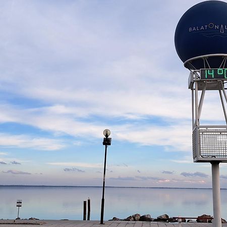Malibu Apartment Balaton North บาลาโตนัลมาดี ภายนอก รูปภาพ